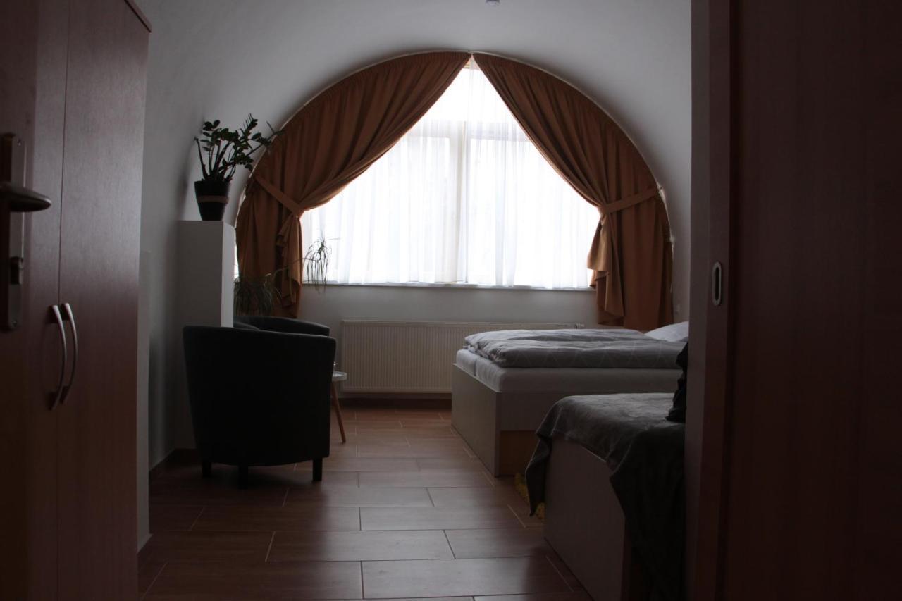 Penzion U Pidly Marianske Lazne Exterior foto