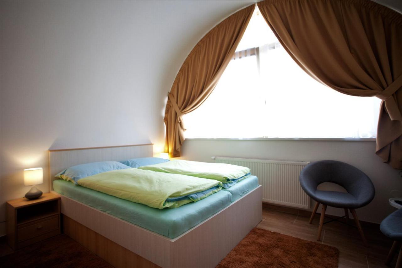 Penzion U Pidly Marianske Lazne Exterior foto